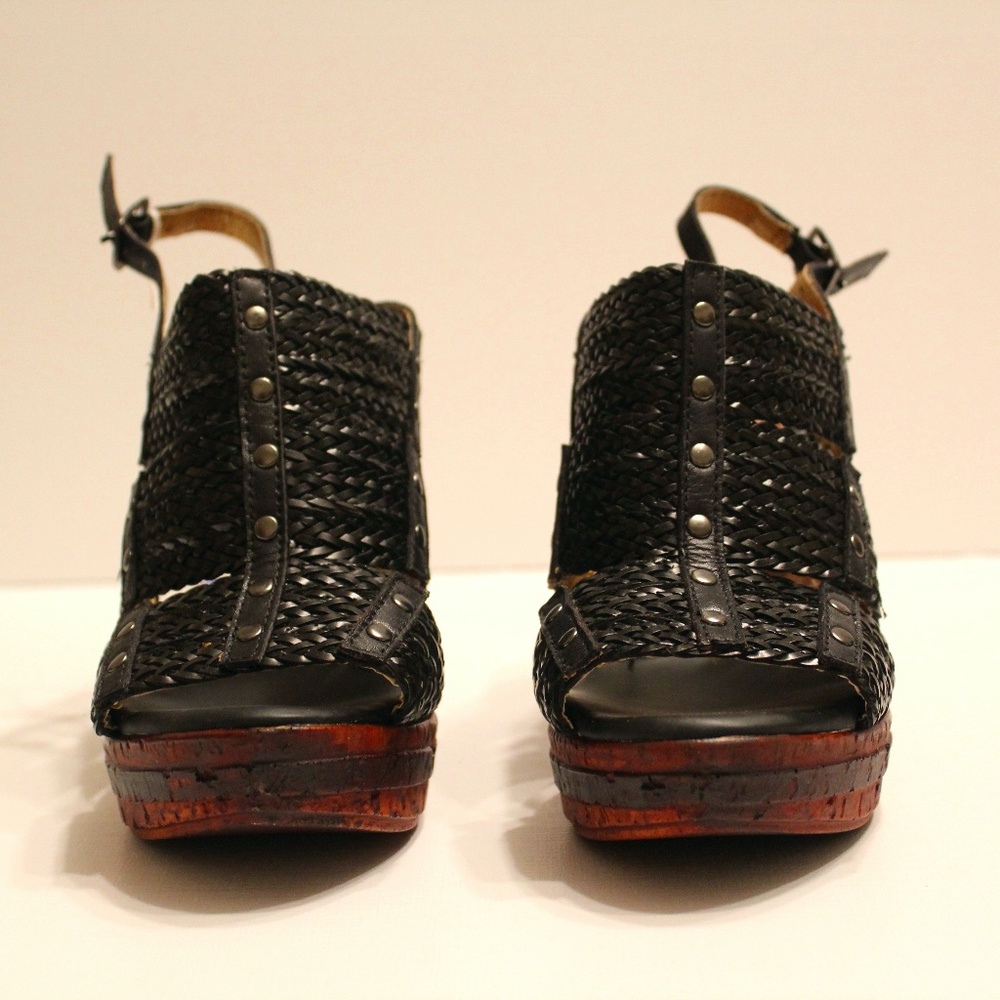 Corky's Black Wedges